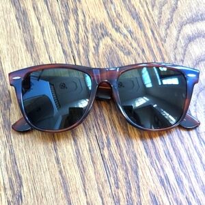 Vintage Ray-Ban Wayfarer II Tortoise Frames Gray Lenses Sunglasses Classic